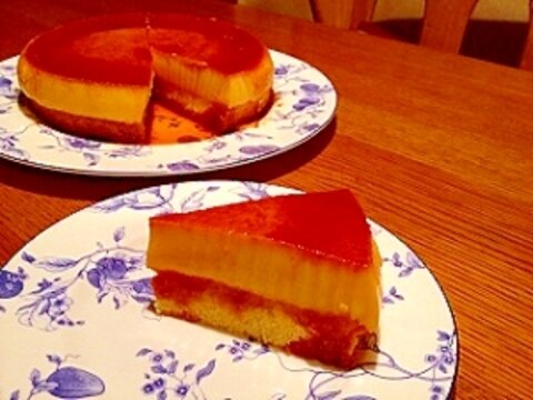 プリンとケーキが一度に味わえる「プリンケーキ」